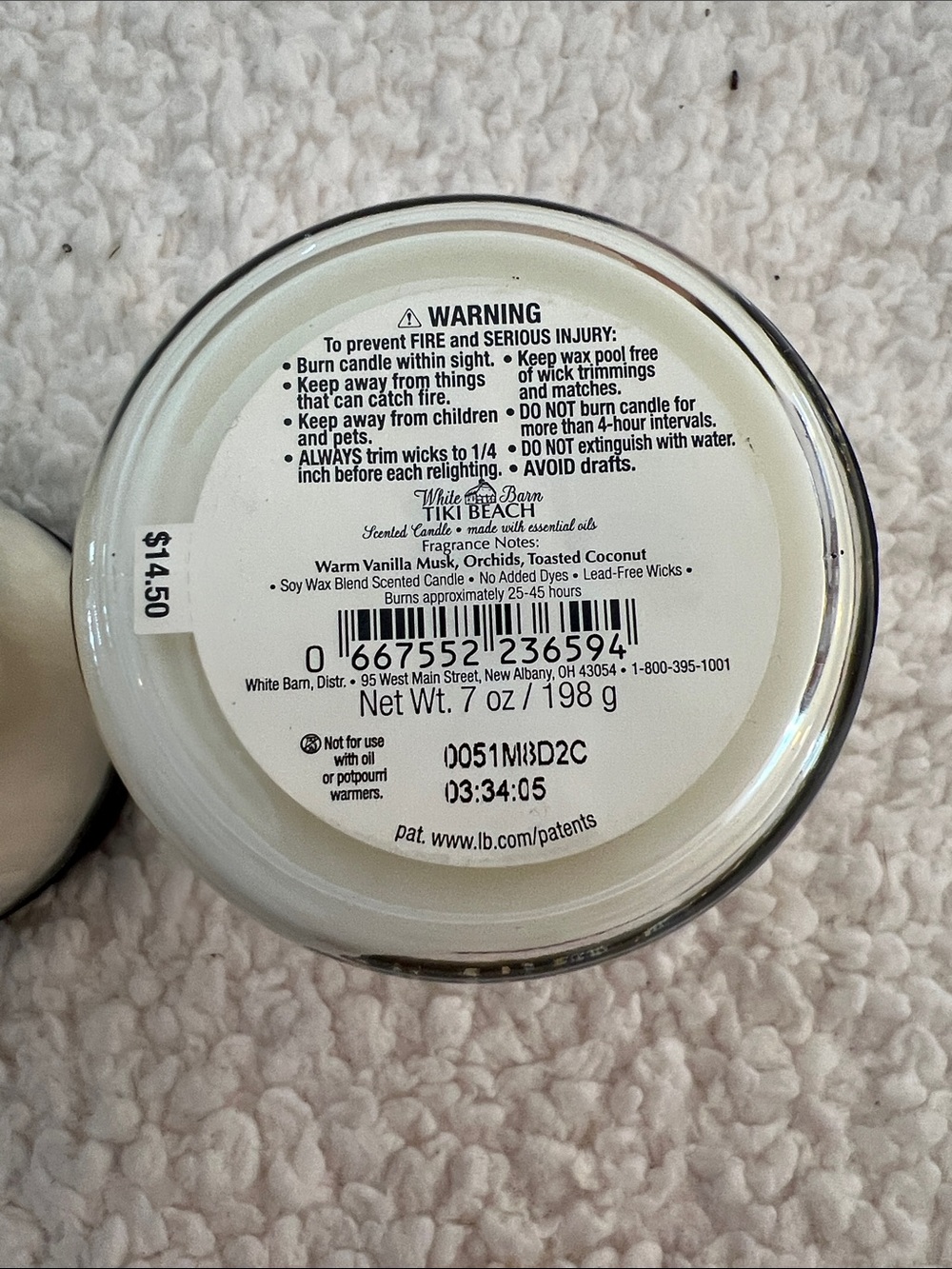 White Barn Twin Scented Candle Set in Tiki Beach & Endless Weekend - 7 oz each - Picture 5 of 5